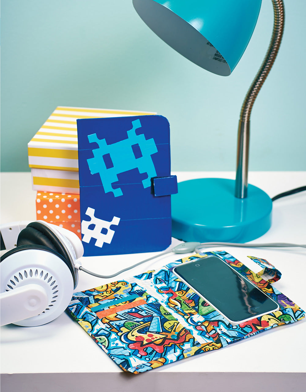 Awesome Duct Tape Projects, Adventure Edition - Fox Chapel Publishing Co.