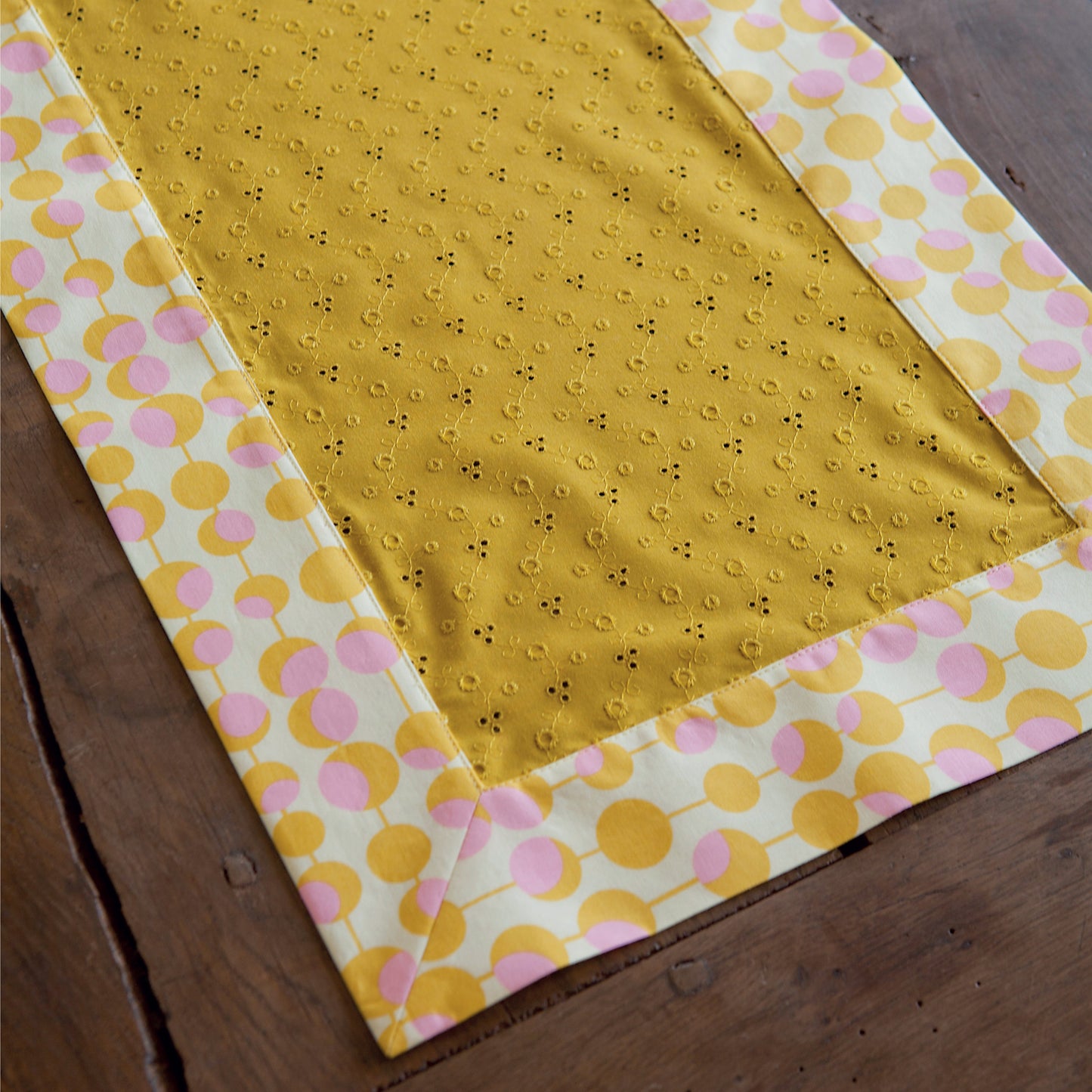 The Little Book of Home Sewing Techniques - Fox Chapel Publishing Co.