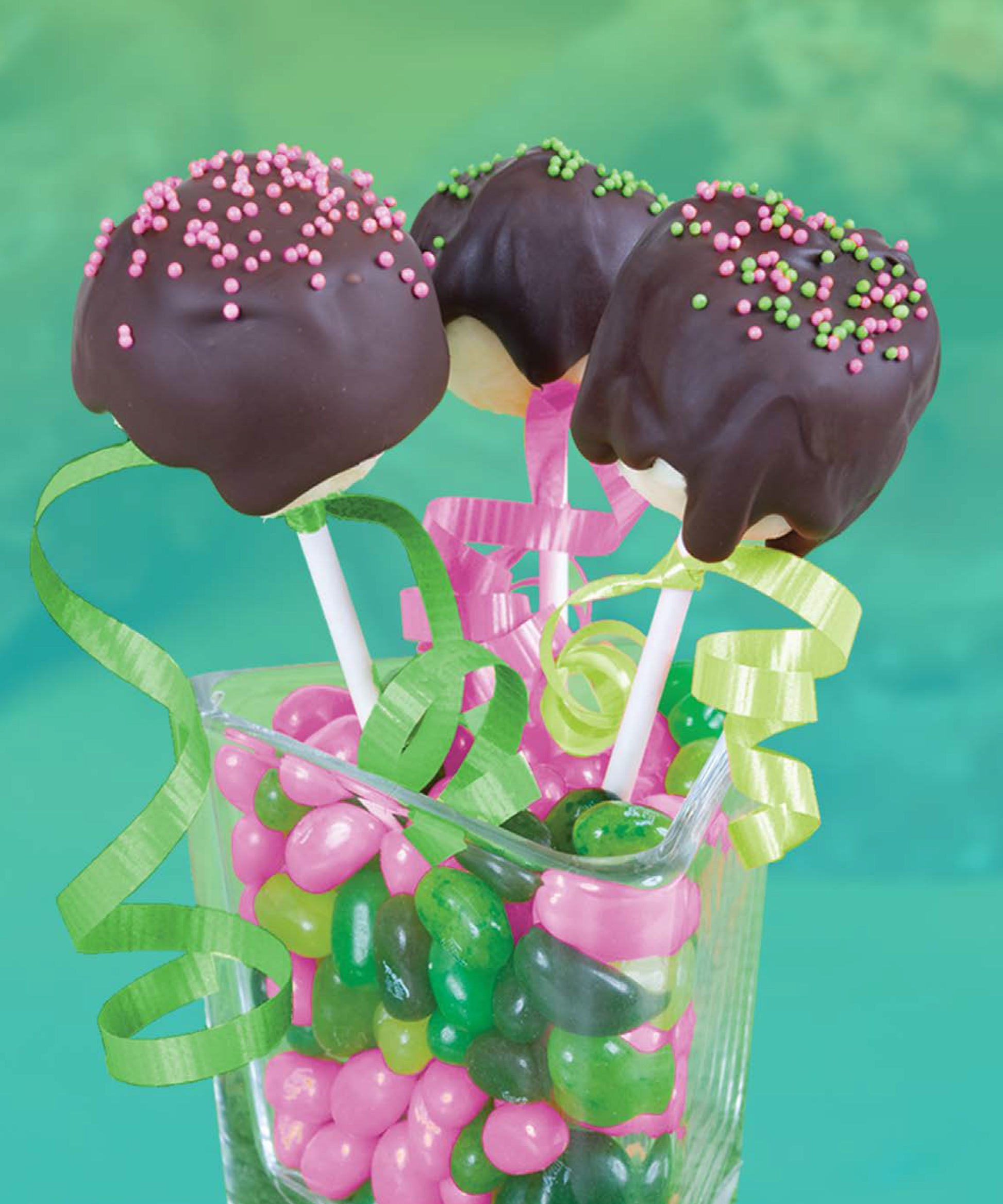 Cake Pops, Cupcakes & Other Petite Sweets - Fox Chapel Publishing Co.